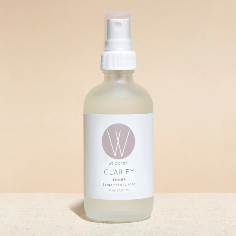 A daily mist to hydrate, tone, and refresh. Ideal for all skin types, especially combination.

Spritz your way to a clearer complexion. This naturally-scented clarifying essence is made with witch hazel, bergamot, and naturally anti-inflammatory rosewater to help soothe and prime the skin for moisturizers and makeup. Use this alcohol-free formula after cleansing to minimize pores and create the perfect canvas for the rest of your skincare routine. Or, mist midday for a burst of cool hydration.


Benefits & Effects: Balancing, Hydrating, Soothing




Ingredients: Rose flower water*, Witch hazel*, Aloe vera juice*, Bergamot essential oil

*organic

Vegan
99% organic
Certified cruelty-free

Size: 4oz | 120ml