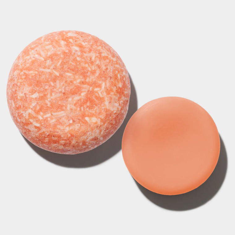Infused with a vibrant satsuma-inspired scent and bright citrus essential oils, along with nourishing coconut oil and cocoa butter, leaving your tresses incredibly soft and manageable. This duo is sure to leave you feeling refreshed, regardless of what time you got home last night.