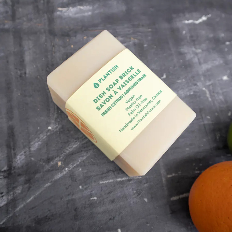 This Solid Dish Soap block (13oz) is gentle on the hands, cuts grease effectively, and pairs perfectly with all your kitchen cleaning tools such as a dishcloth, loofah, and natural bristle brushes. These sustainable blocks of soap are also a powerful stain remover for any oil and stain on fabrics such as sponge cloths and produce bags.