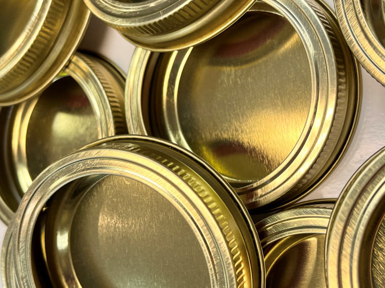 Regular mouth standard mason jar/canning jar lid.
Colour: Gold
