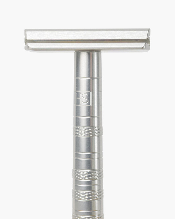 The Henson AL13 Mild razor puts an end to shaving irritation and cuts, while also making your skin feel comfortable and smooth. We created this to give you a whole new shaving experience unlike any other. Your skin will feel amazing after using this razor.
