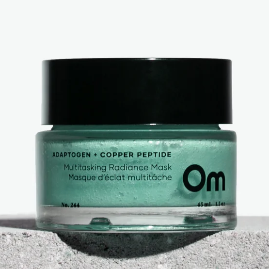 This revitalizing mask brightens and improves skin texture while restoring hydration and evening-out skin tone. Copper peptides support collagen and elastin production, leaving skin feeling firm, bouncy, and refreshed.