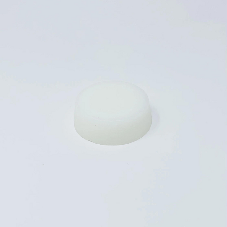 The Be CLEAR is our daily deep clean bar. Antiseptic oils for reducing oil production and deep cleansing scalp.