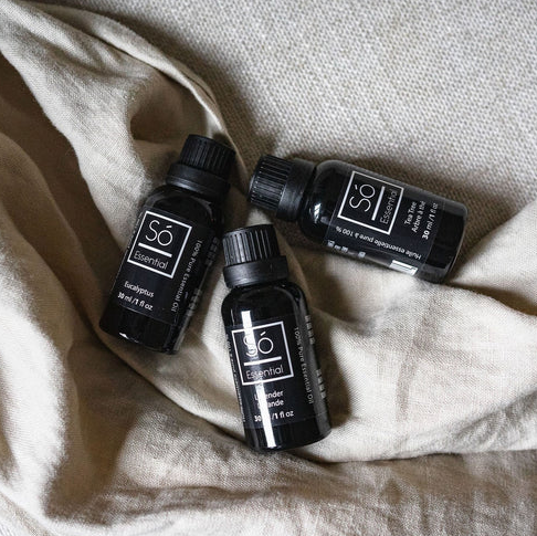 Só Luxury is bringing you 100% Pure Essential Oils in large 30 ml bottles.  No nasties, vegan and cruelty-free!